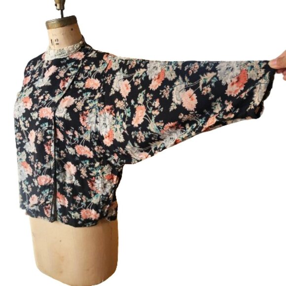Vintage French Rene Derhy dark florals and lace tunic top shirt - Picture 5 of 16
